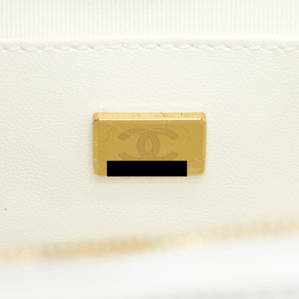 Chanel 22S Heart Bag Lambskin White L