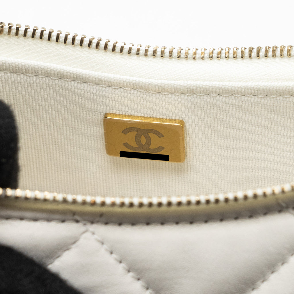 Chanel 23k Hobo Bag Calfskin White  (microchip)