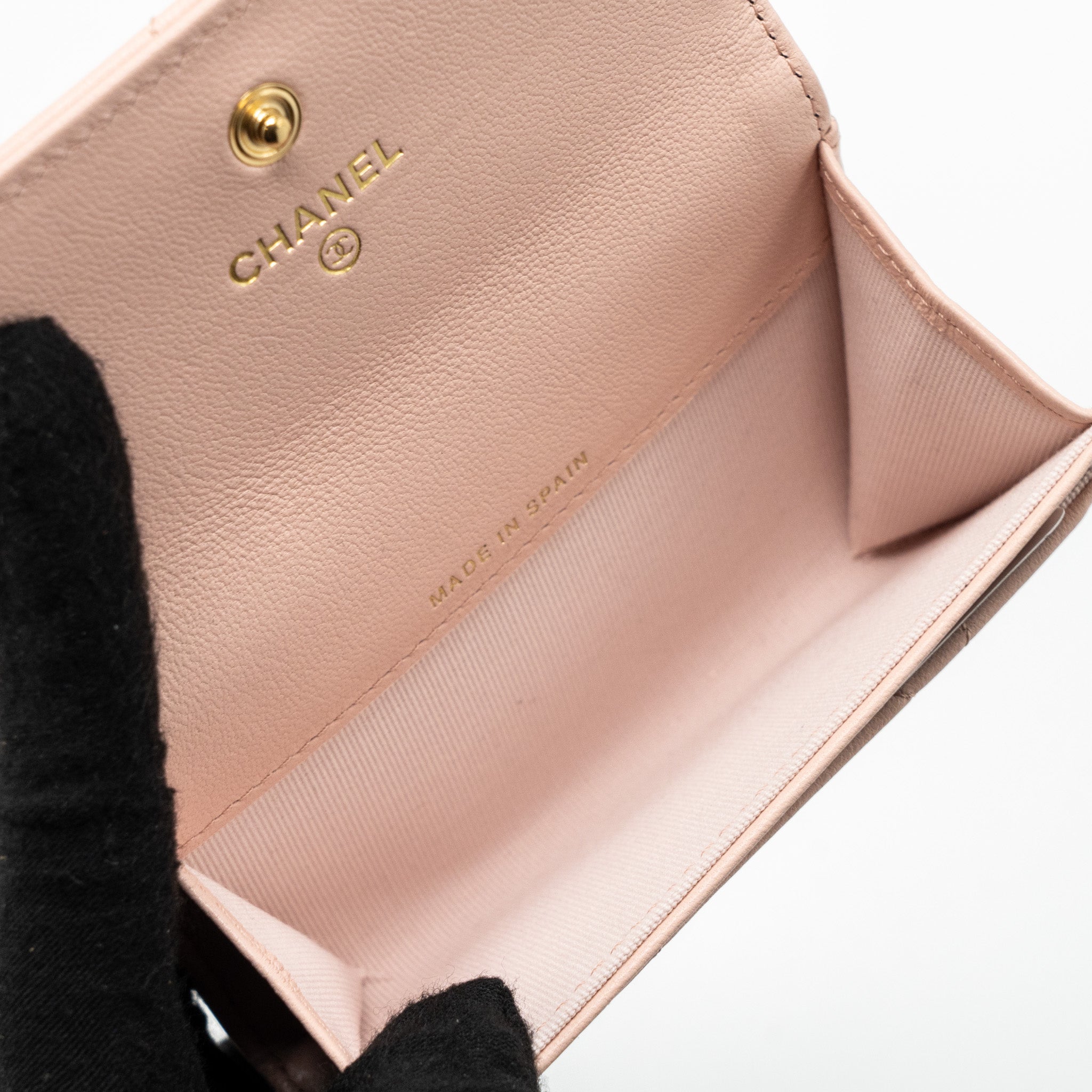 Chanel 19 Card Holder Lambskin Light Pink  (microchip)