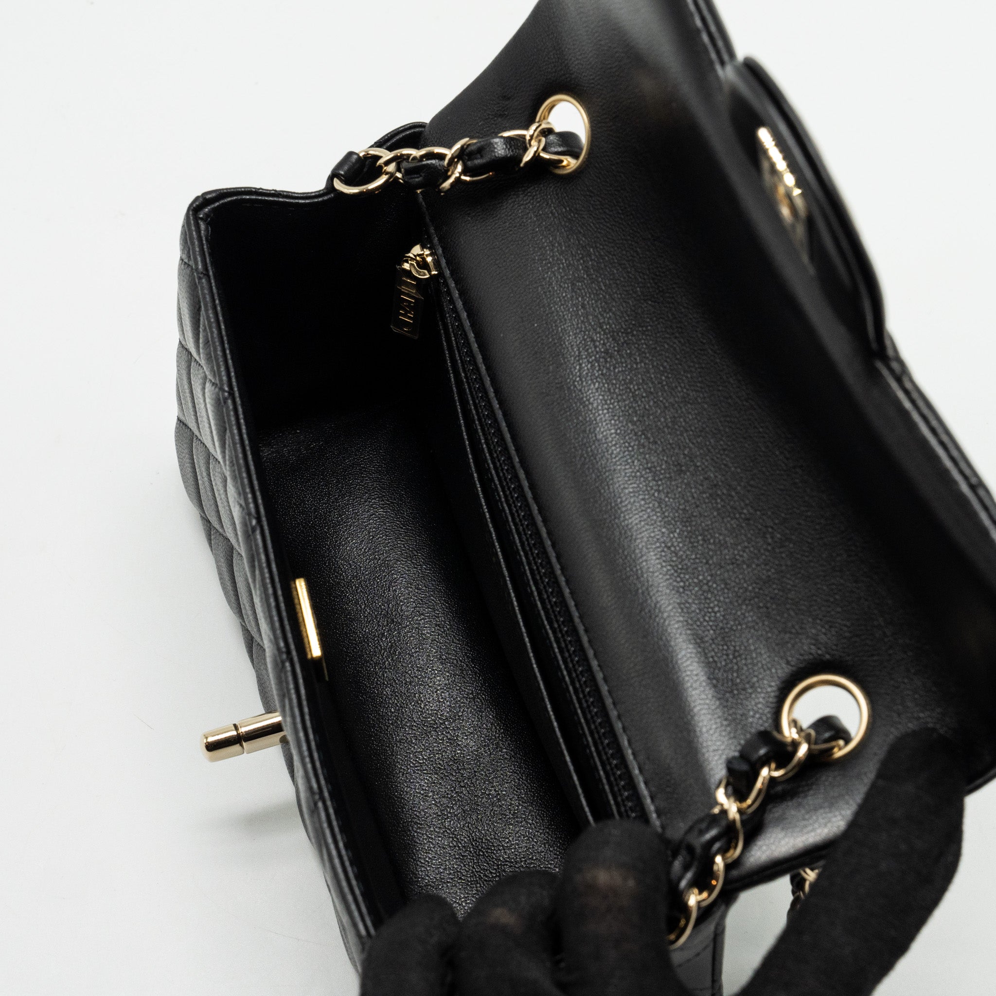 Chanel Mini Rectangular Flap Bag Lambskin Black L (microchip)