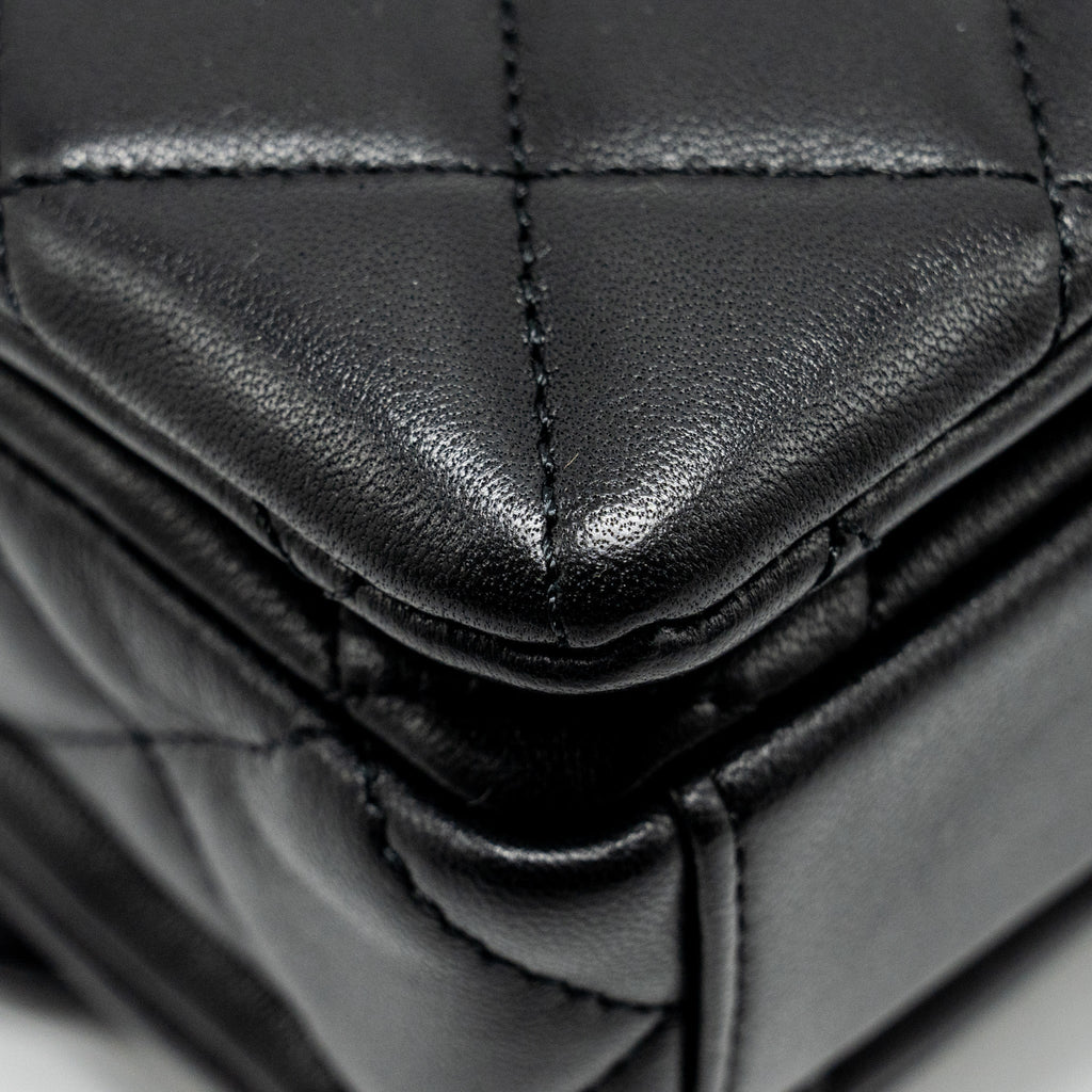 Chanel 22A Button on chain Flap Bag Lambskin Black  (Microchip)