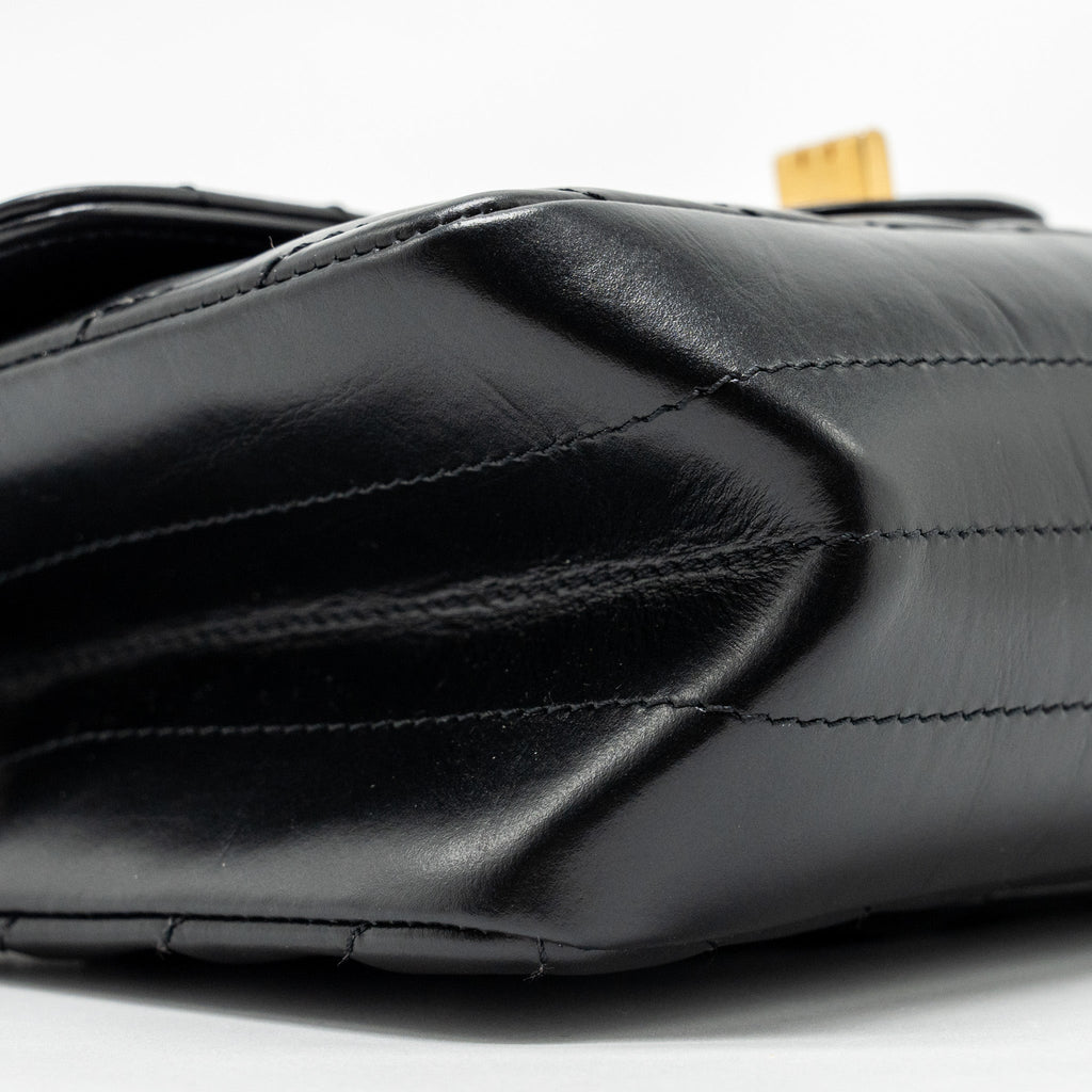 Chanel Mini 2.55 Reissue Chevron Calfskin Black  (Microchip)