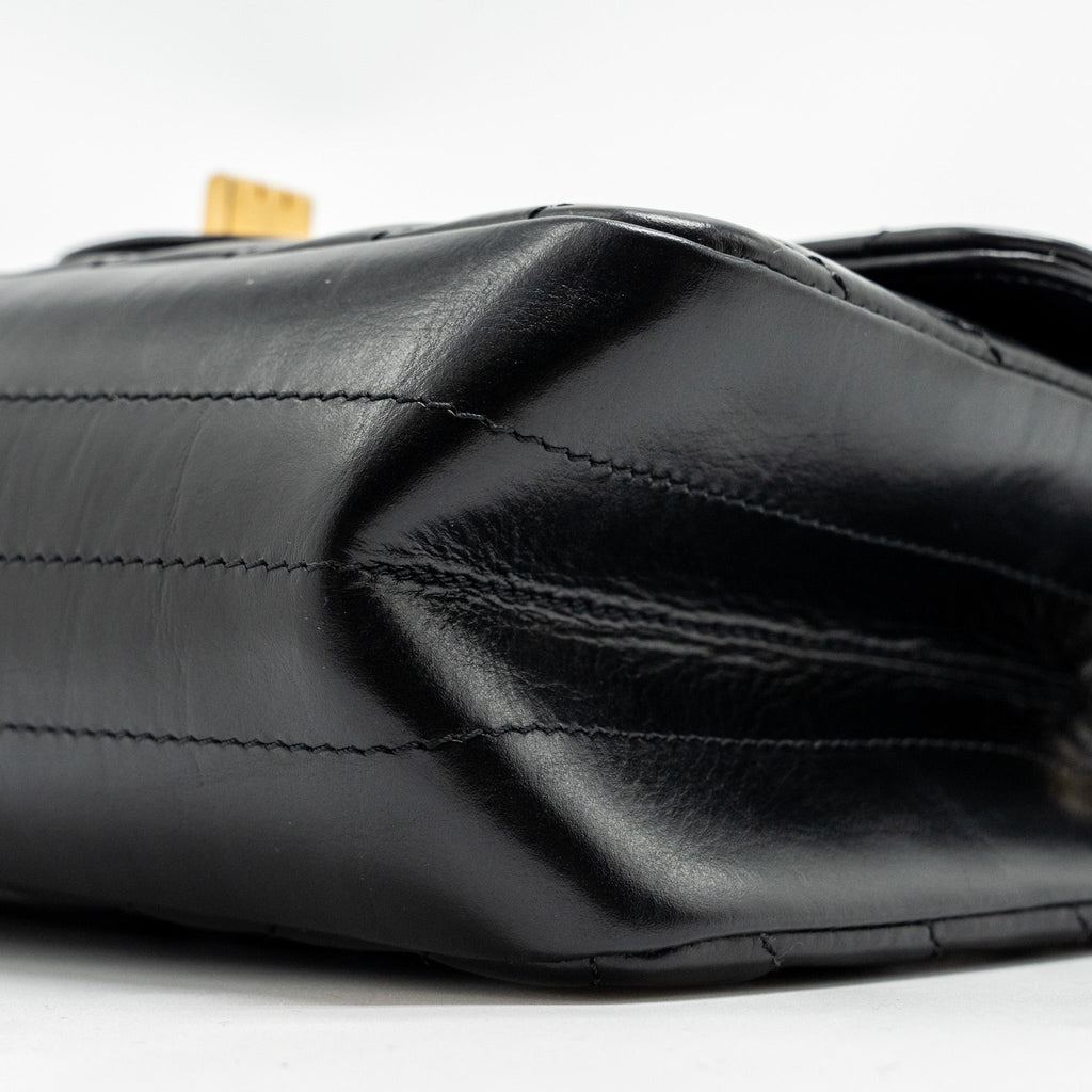 Chanel Mini 2.55 Reissue Chevron Calfskin Black  (Microchip)