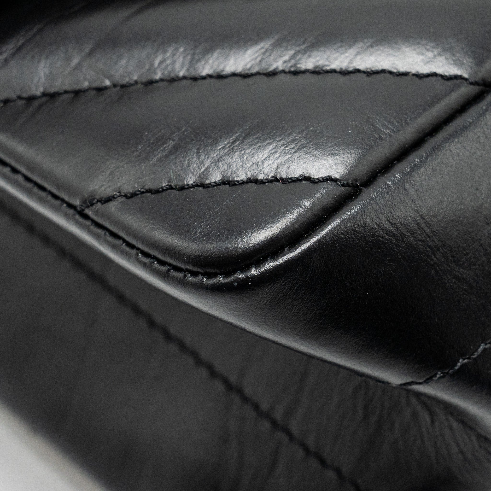 Chanel Mini 2.55 Reissue Chevron Calfskin Black  (Microchip)