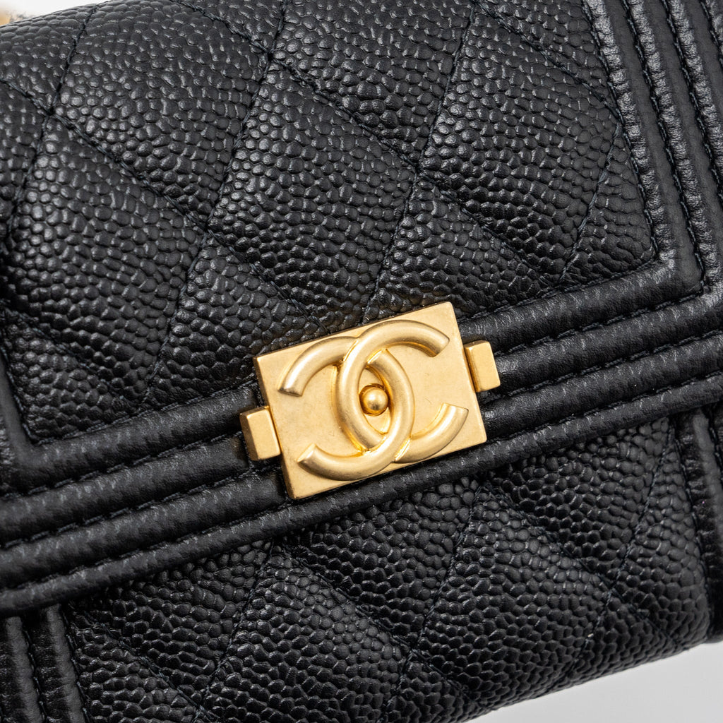 Chanel boy card holder with chain caviar black