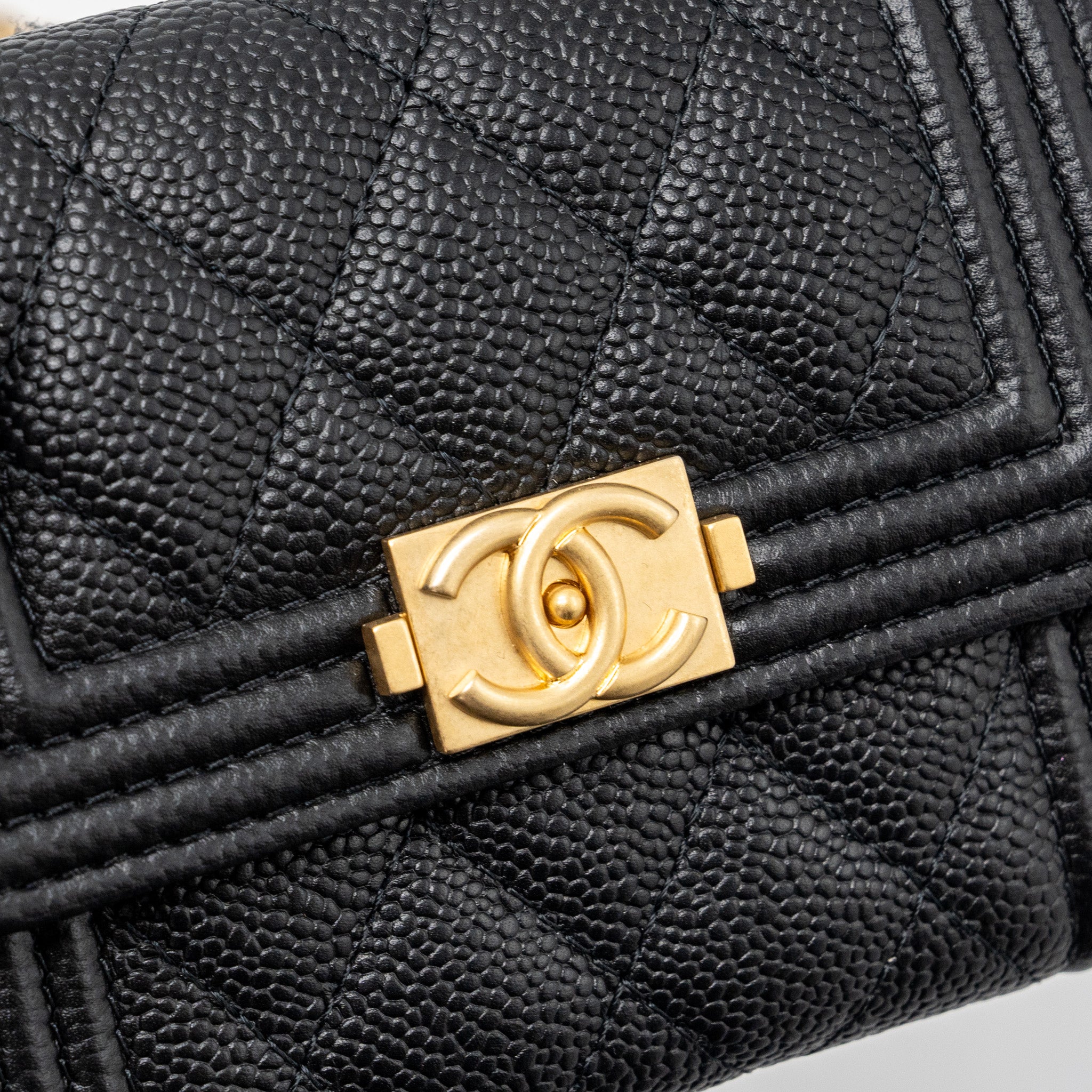 Chanel boy card holder with chain caviar black