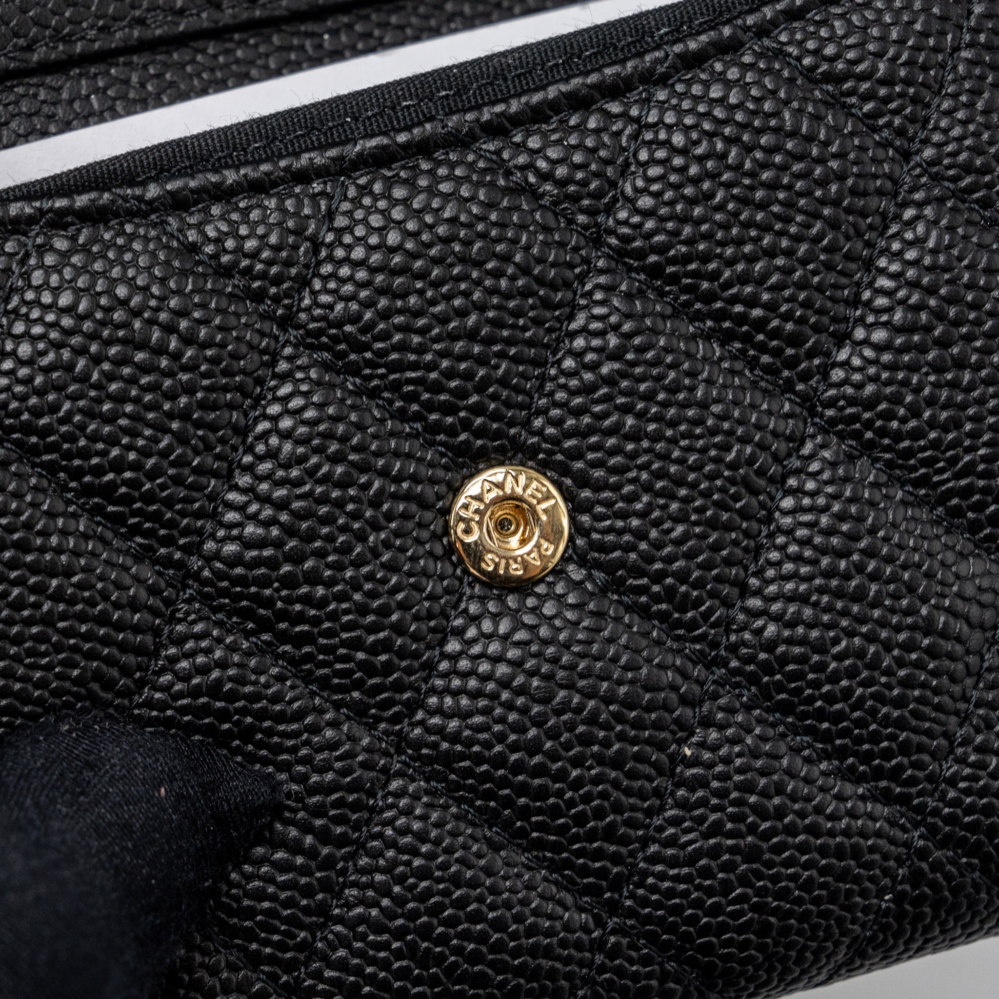 Chanel boy card holder with chain caviar black