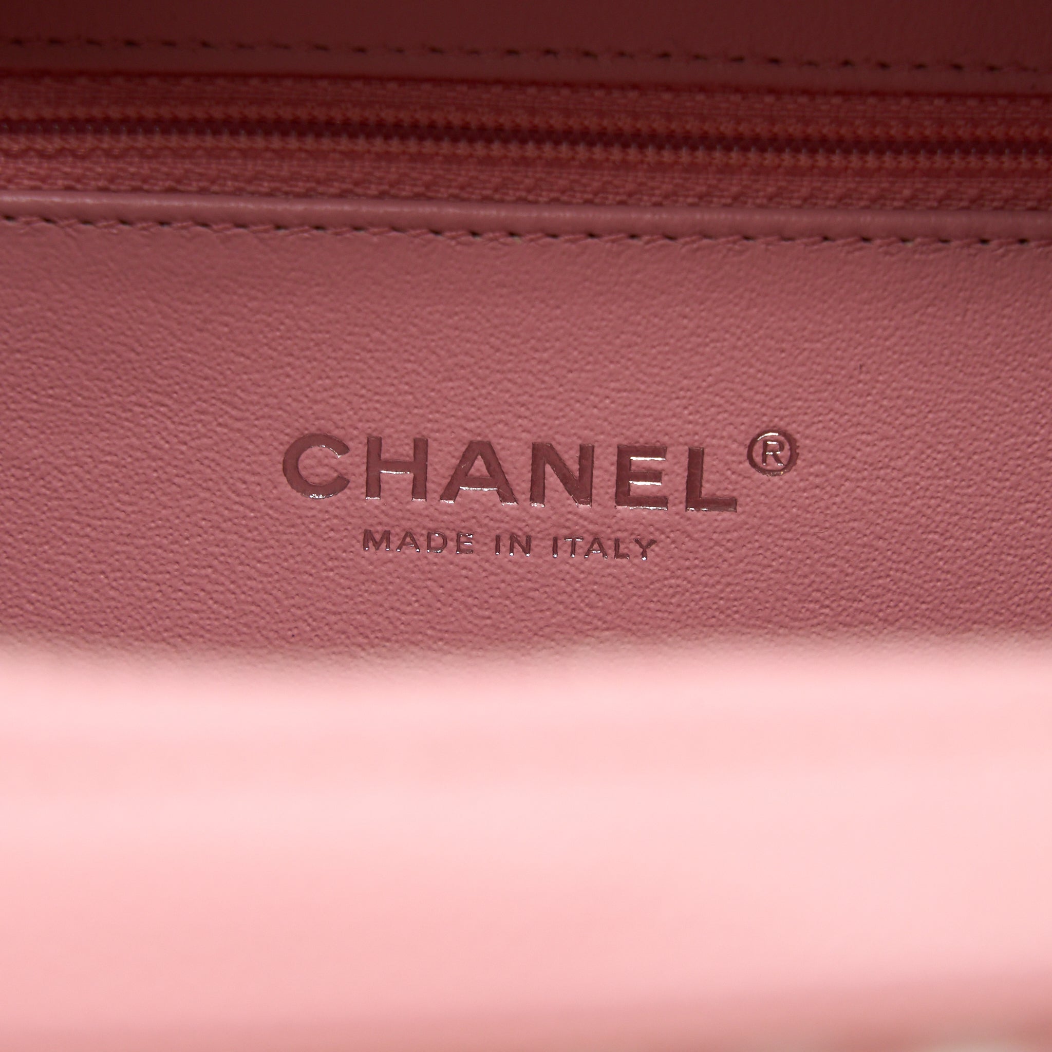 Chanel Medium Filigree Vanity Case Caviar Multicolour Pink
