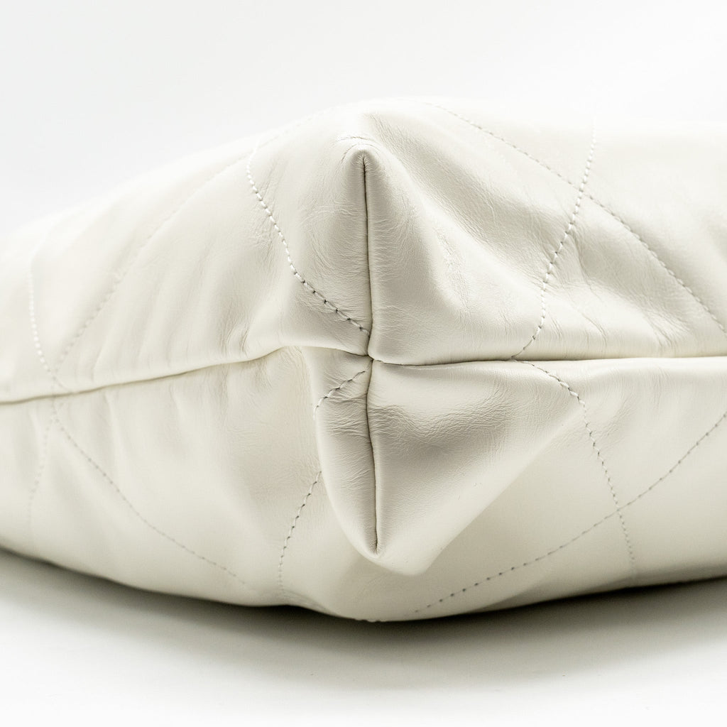 Chanel Medium 22 Bag Calfskin White  (Microchip)