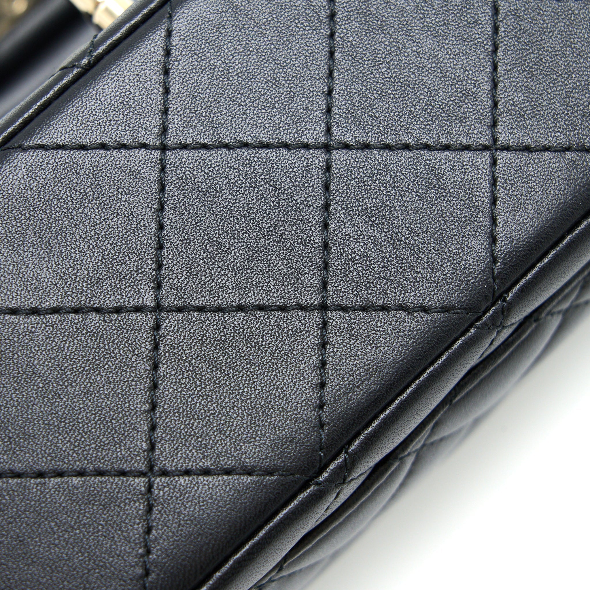 Chanel 23C Pearl Crush Mini Rectangular Flap Bag Lambskin Black L (Microchip)
