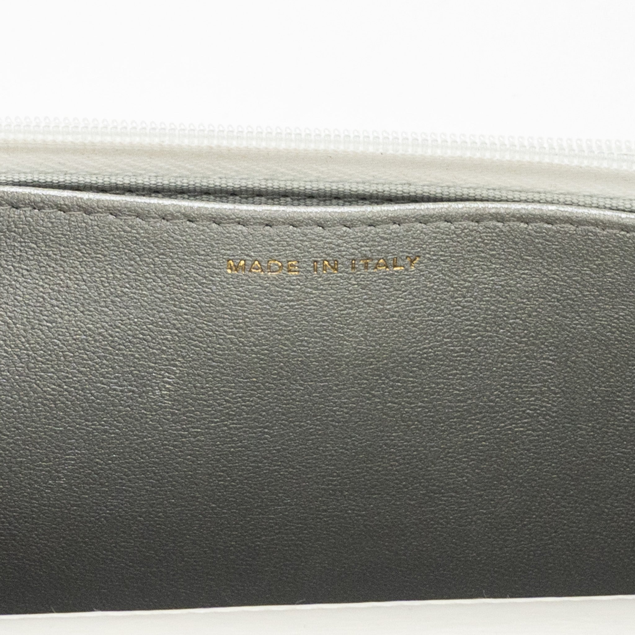 Chanel 23p Letter Top Handle Wallet On Chain Calfskin White (Microchip)