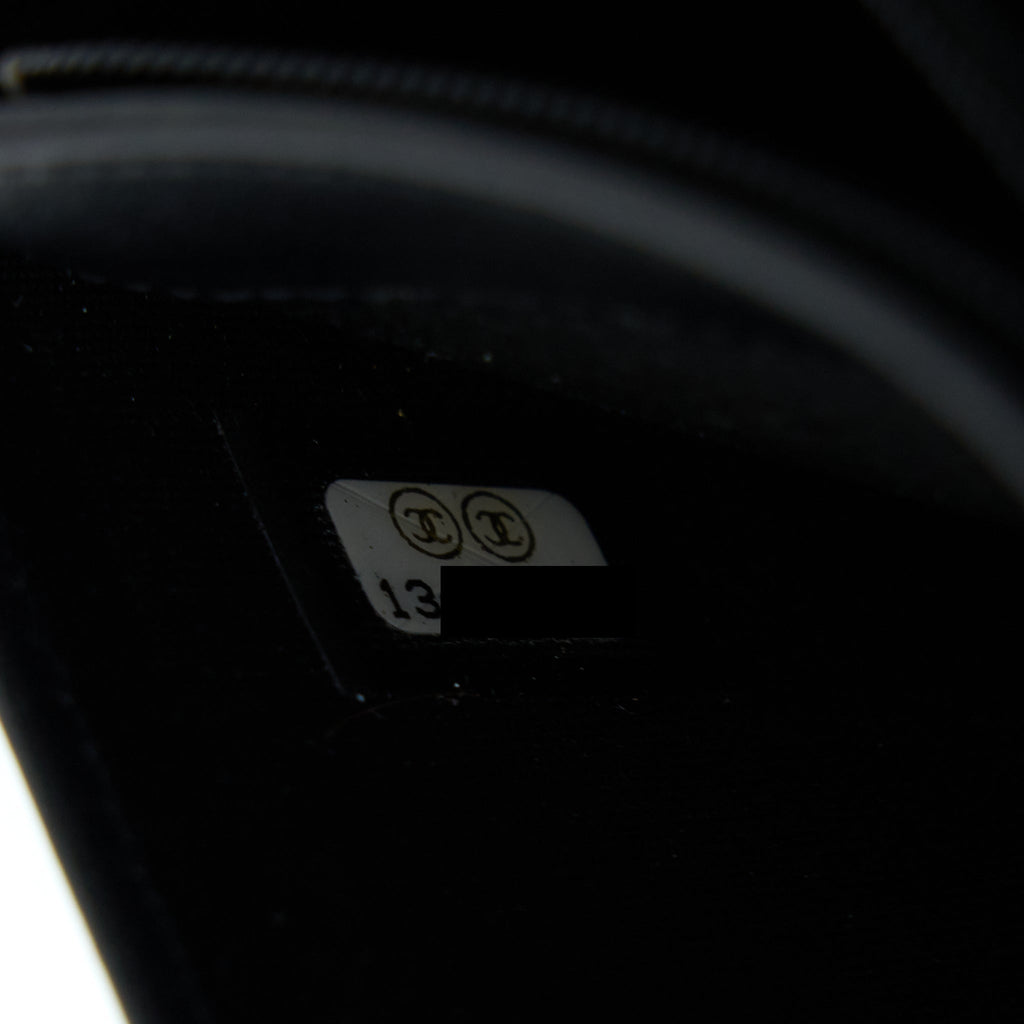 Chanel CC Logo Long Wallet Caviar Black