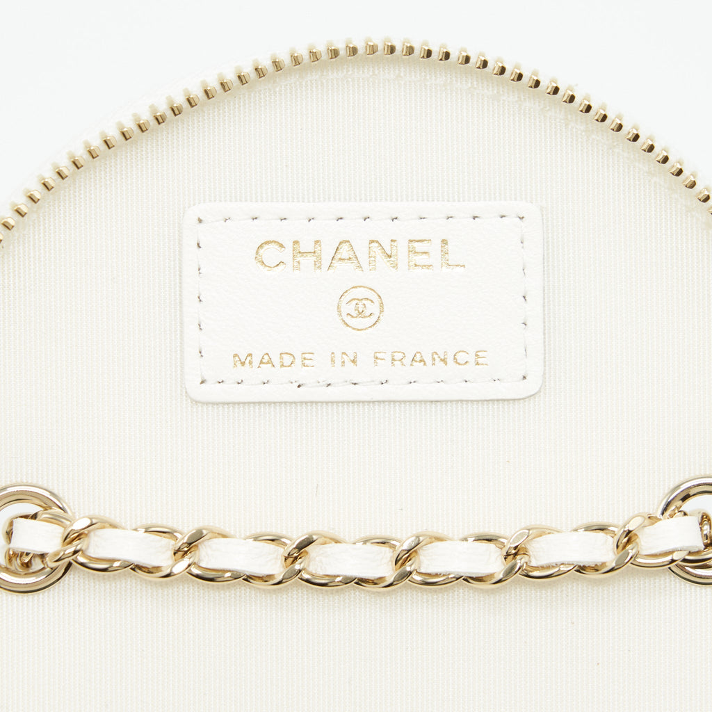 Chanel round vanity with chain white/ black with L