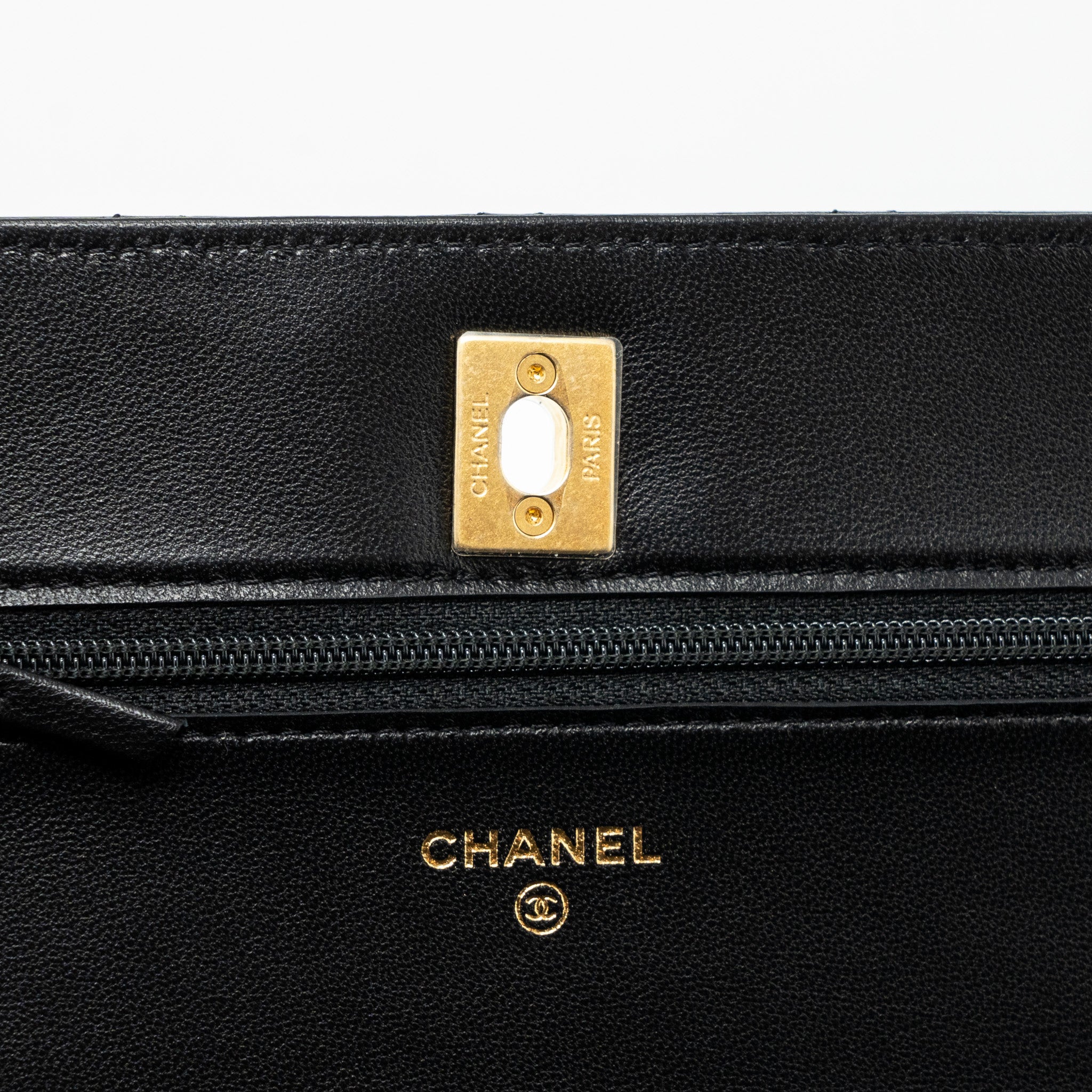 Chanel pearl crush wallet on chain lambskin BLACK  (microchip)
