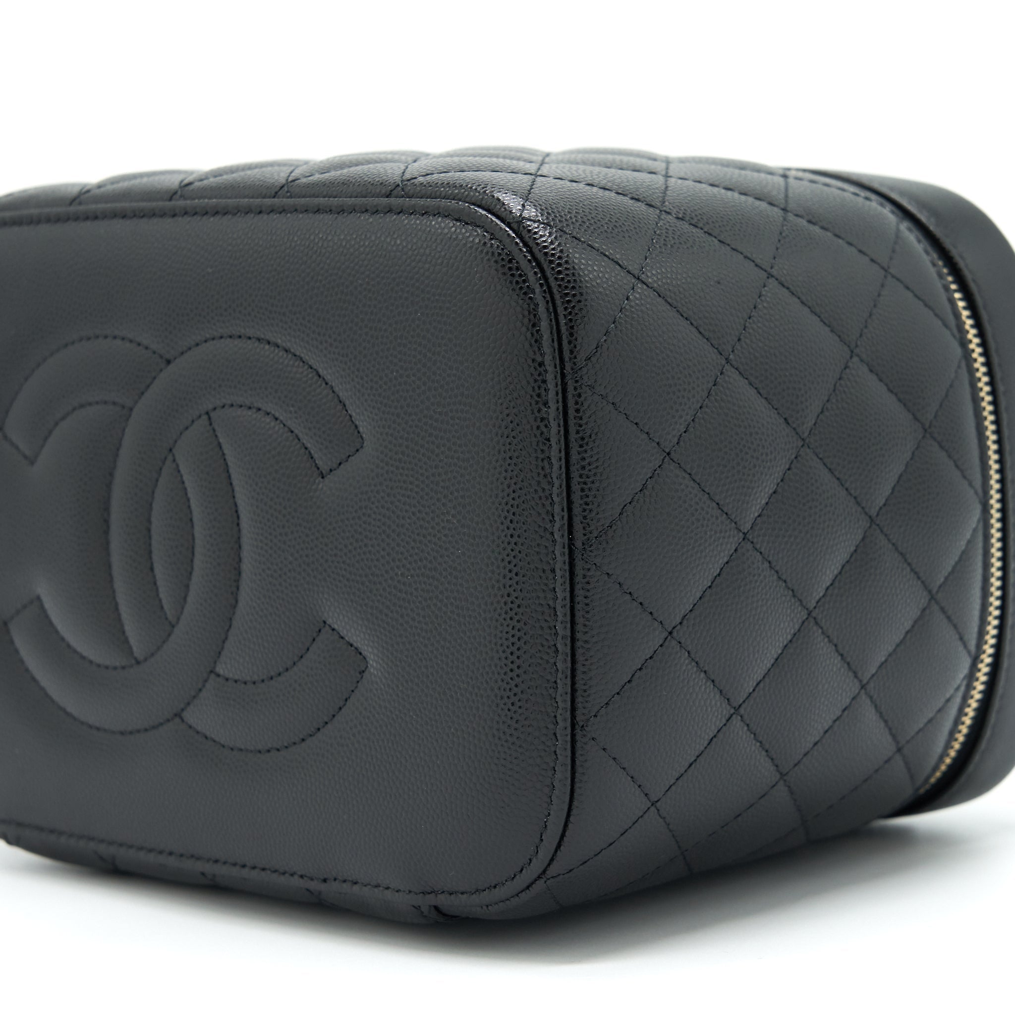 Chanel top handle vanity case caviar black with L