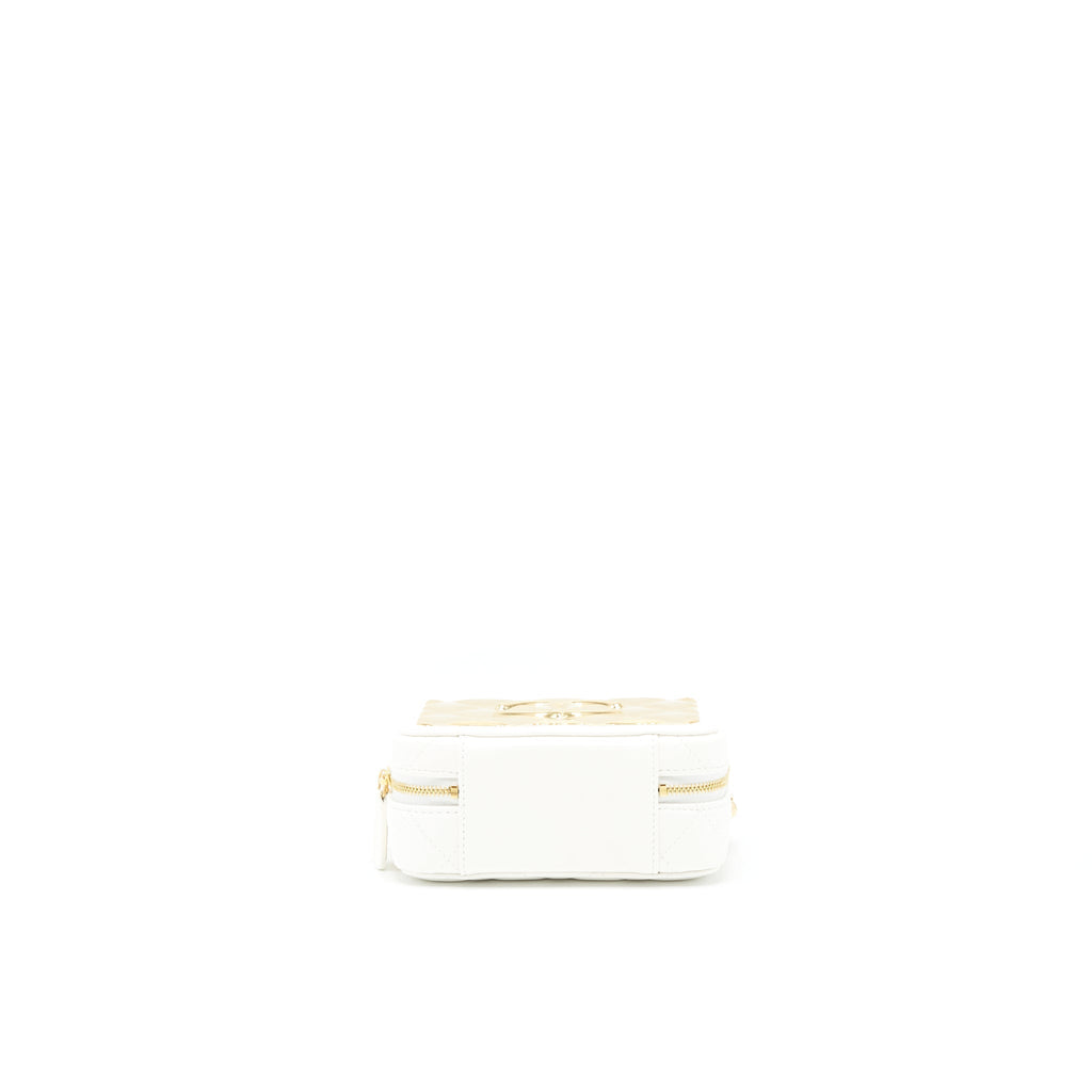 Chanel 21K Small Metal plate Vanity with chain Lambskin White