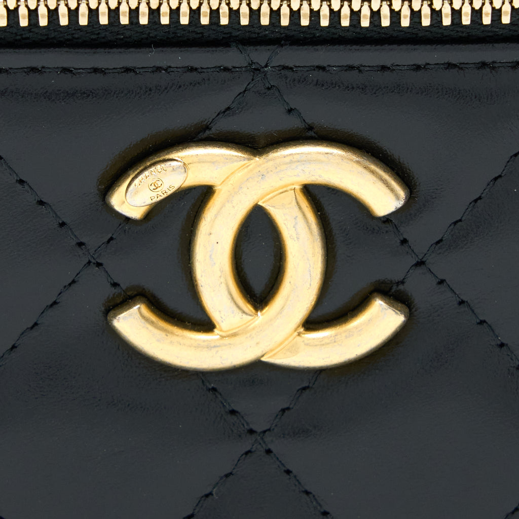 Chanel 21A Gold Crush Mini Vanity Case Calfskin Black Brushed