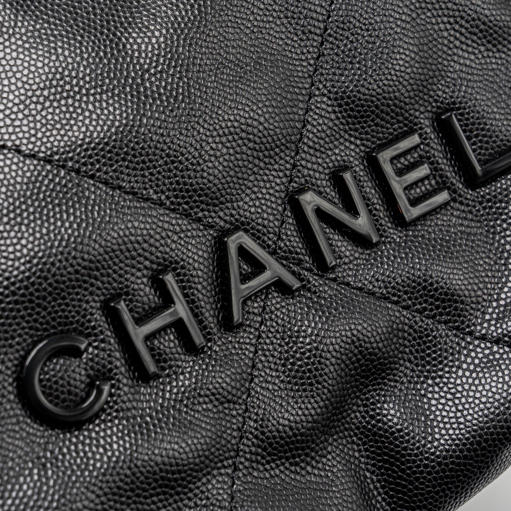 Chanel Mini 22 Bag Caviar Black  (Microchip)