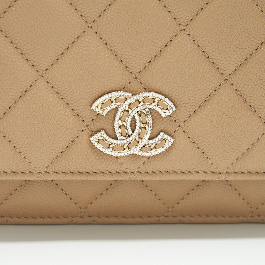 Chanel 22S detailed Logo Wallet on chain Caviar Dark beige with L