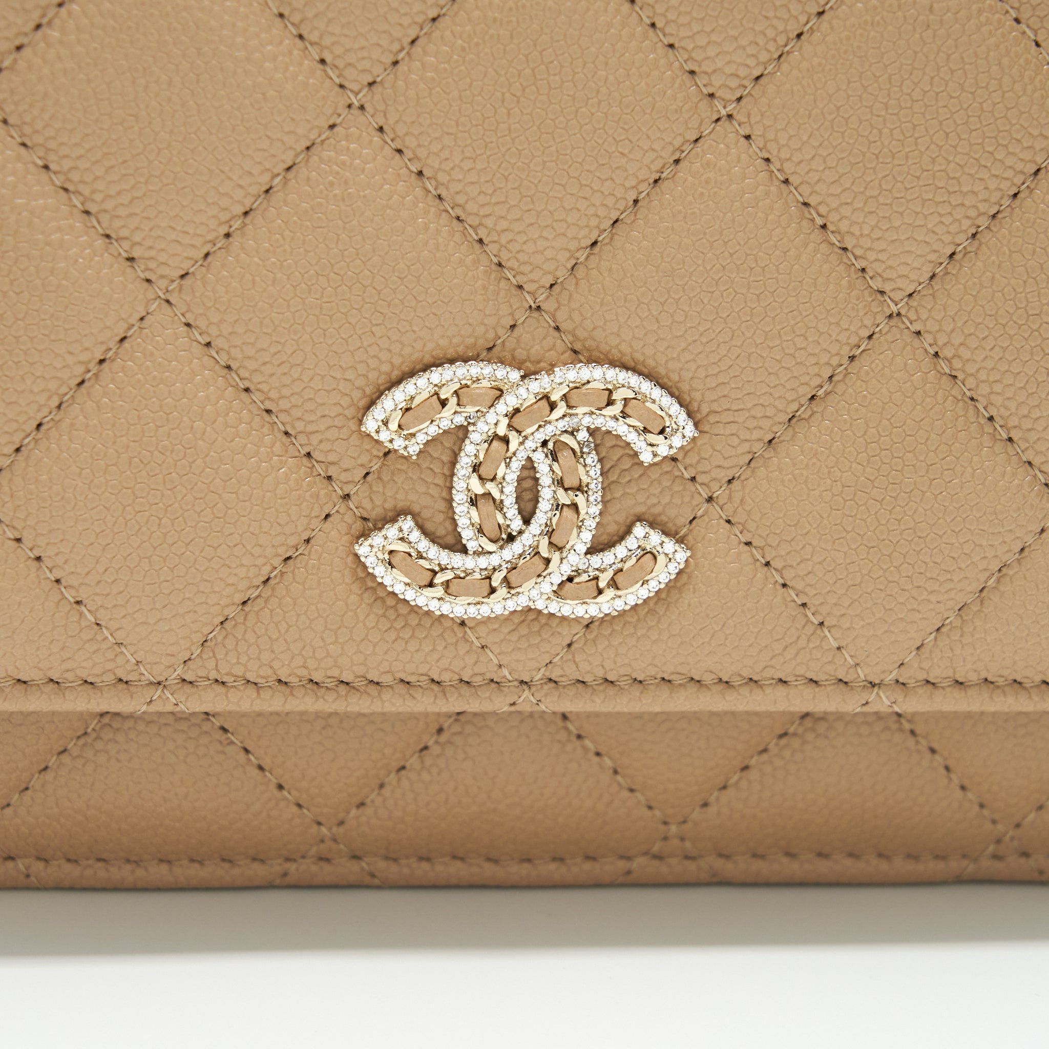 Chanel 22S detailed Logo Wallet on chain Caviar Dark beige with L