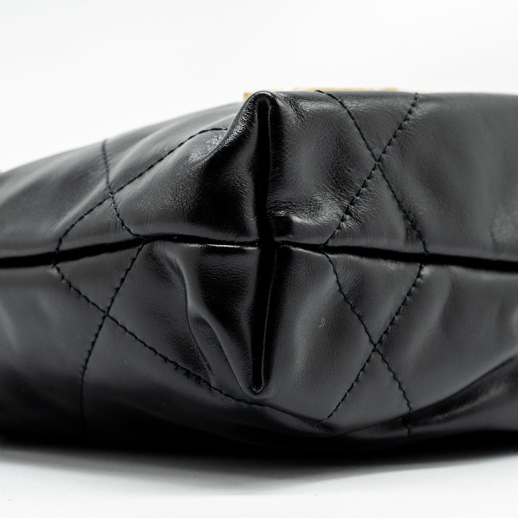 Chanel Mini 22 Bag Calfskin Black  (Microchip)