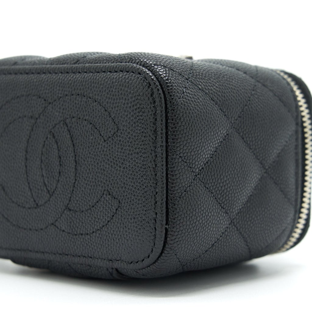 Chanel 22S mini vanity with giant chain caviar black with