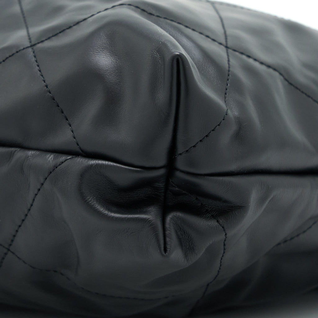 Chanel 22 Bag Medium Shiny Calfskin Black  (Microchip)
