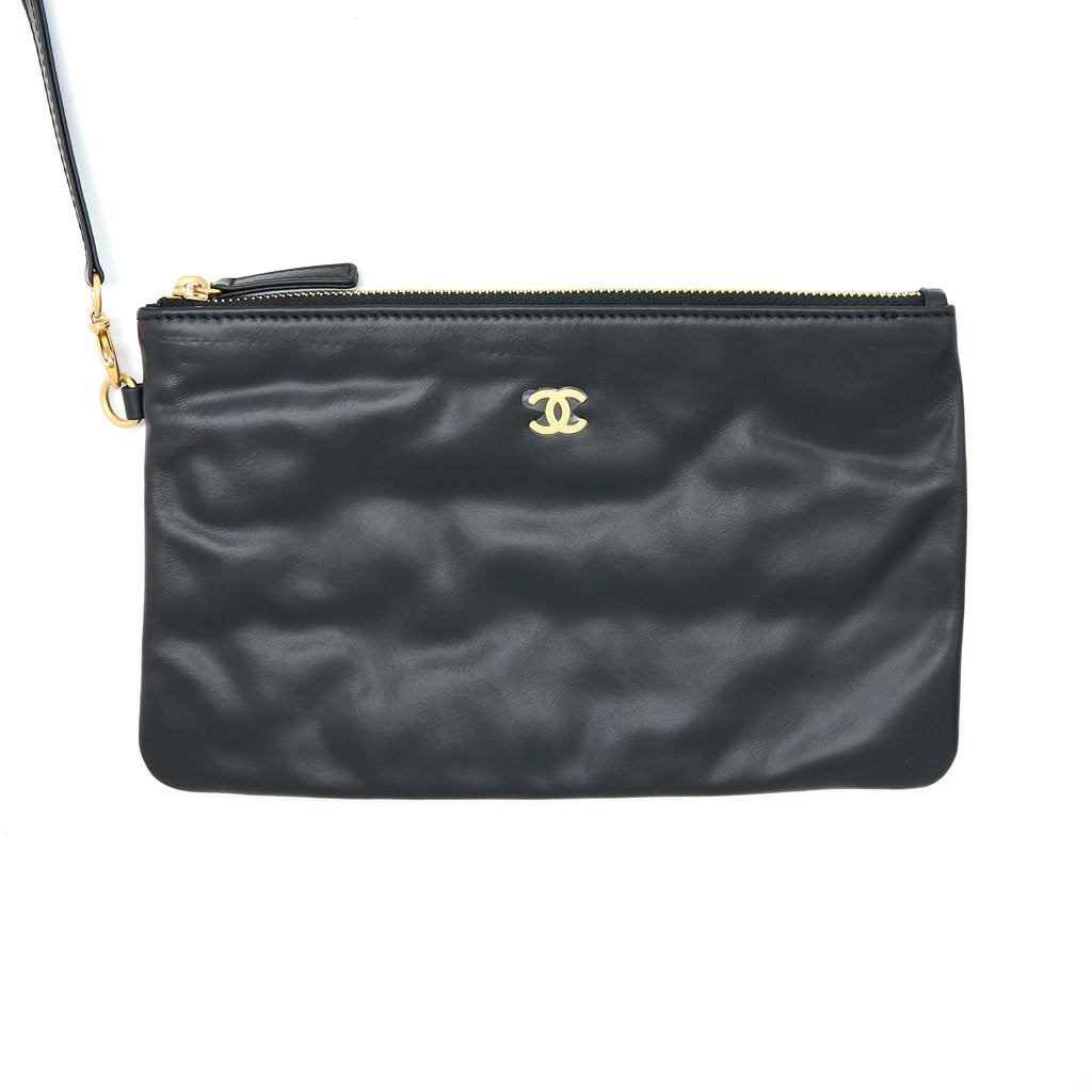 Chanel 22 Bag Medium Shiny Calfskin Black  (Microchip)