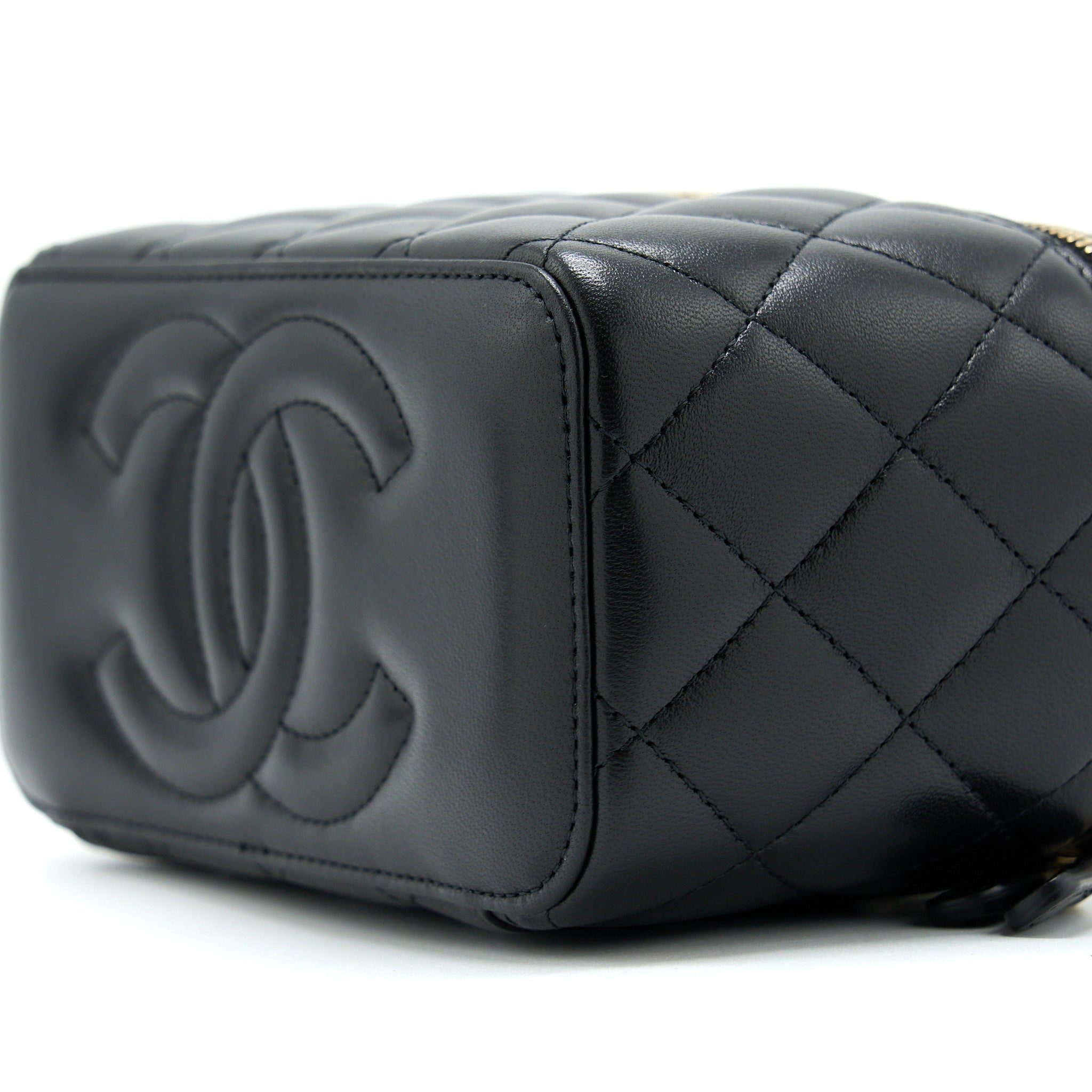 Chanel 22A Top Handle Long Vanity With Chain Lambskin Black L (New Version)