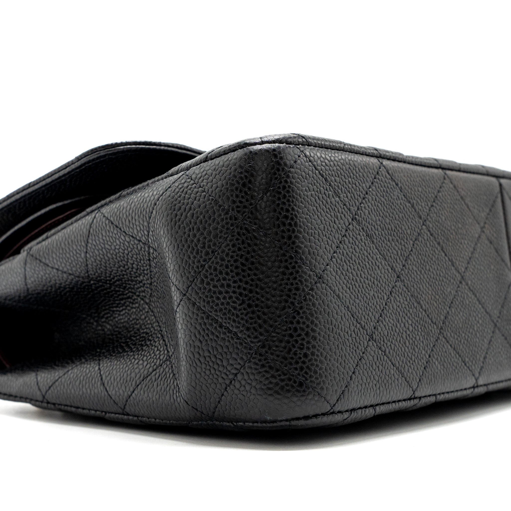 Chanel jumbo classic double flap bag caviar Black