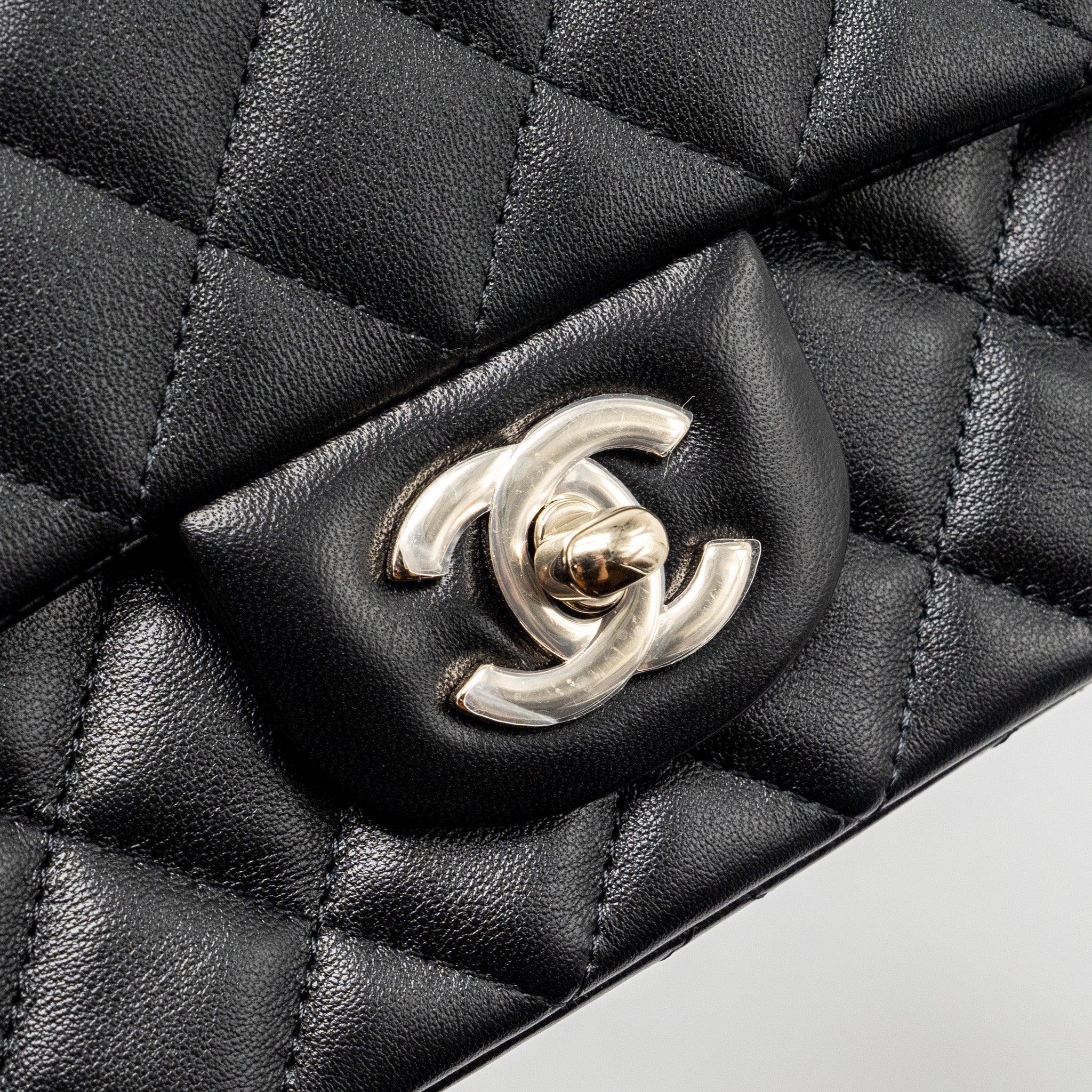 Chanel mini rectangular flap bag lambskin black L (Microchip)