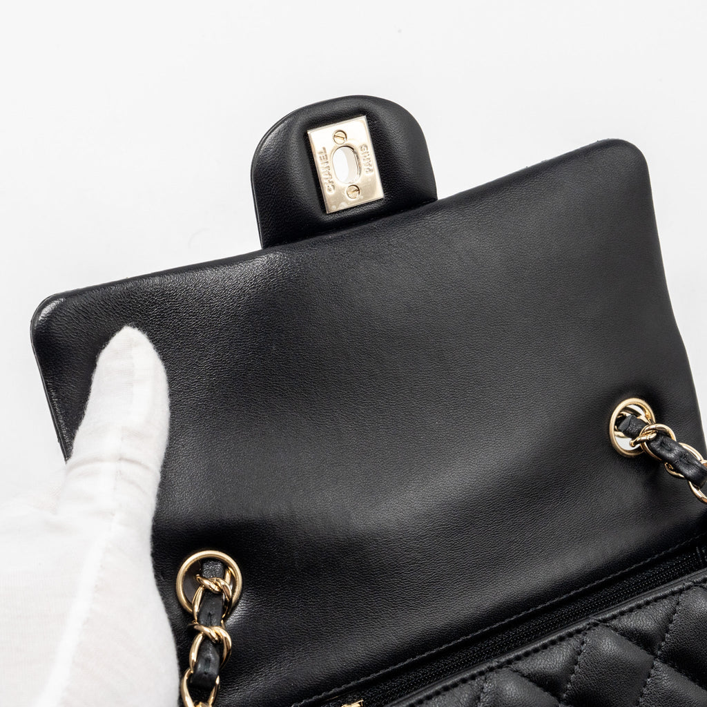 Chanel mini rectangular flap bag lambskin black L (Microchip)