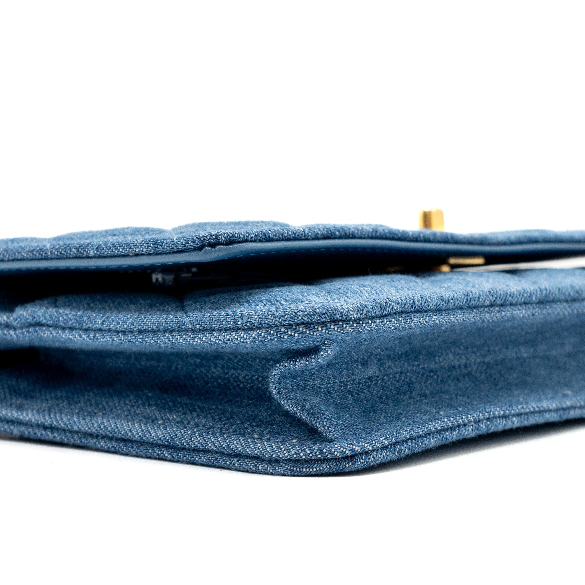 Chanel pearl crush wallet on chain denim blue  (microchip)