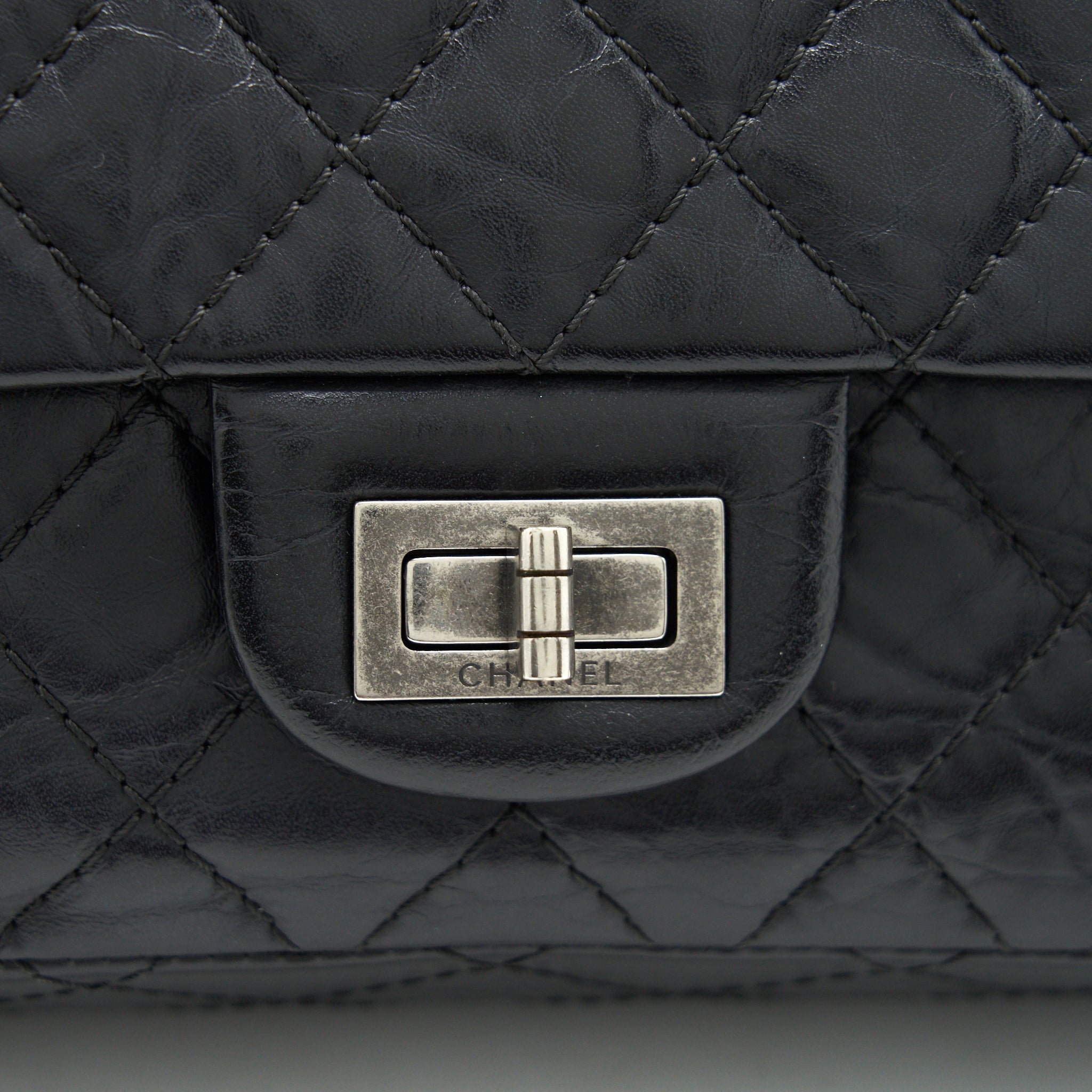 Chanel Reissue 2.55 double flap Bag Calfskin black