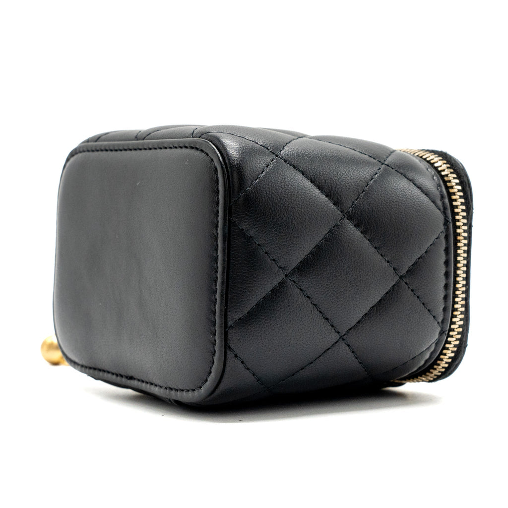 Chanel pearl crush mini vanity with chain lambskin Black