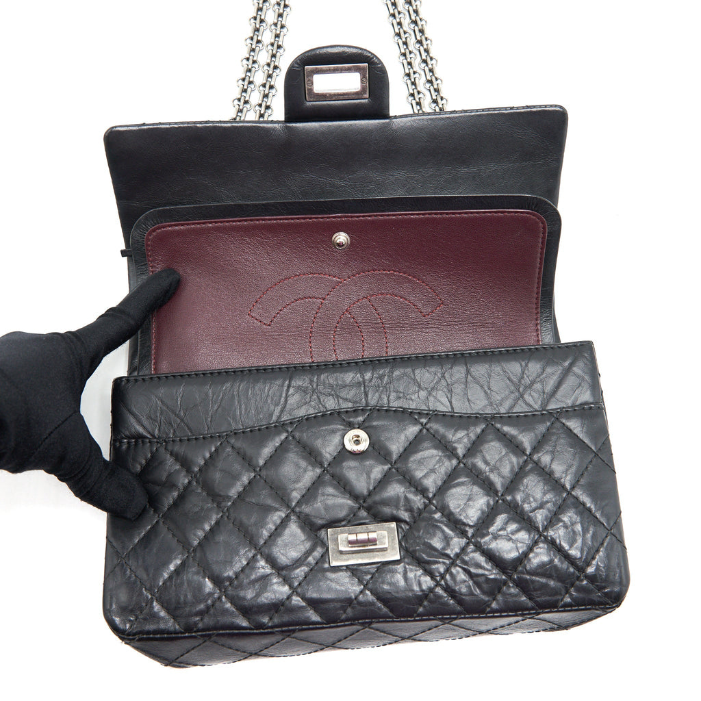Chanel Reissue 2.55 double flap Bag Calfskin black