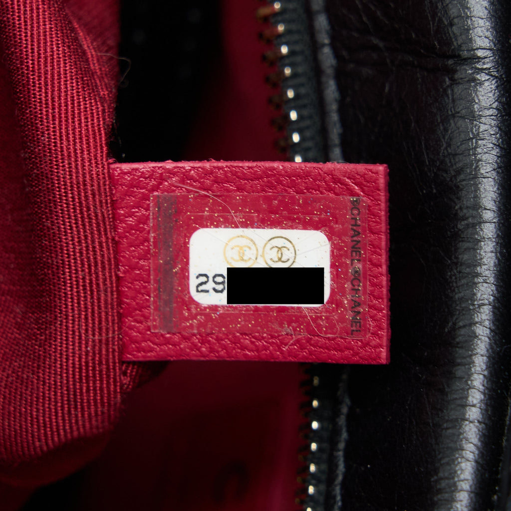 Chanel New Medium Gabrielle Hobo Bag Aged Smooth Calfskin Multicolour Hardware