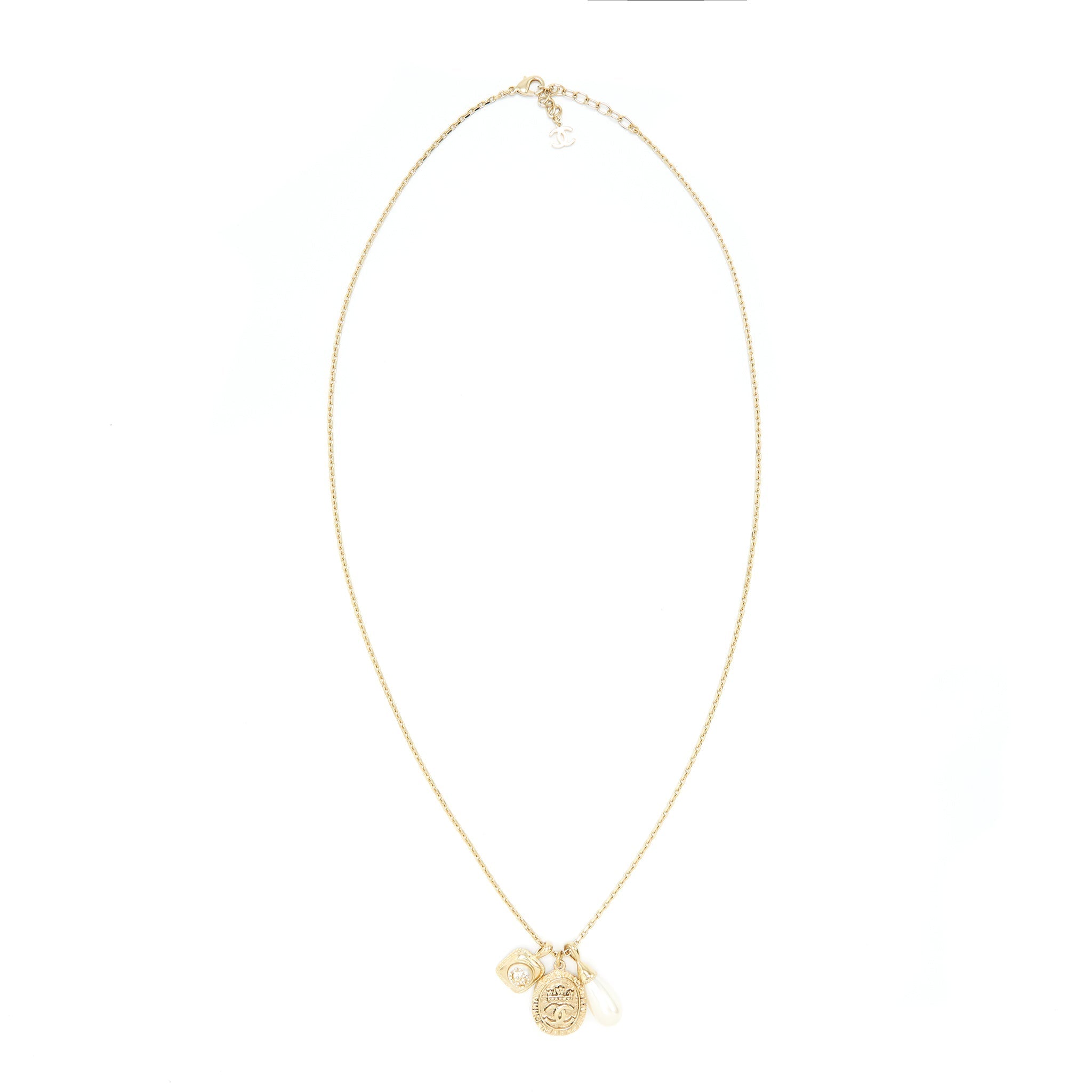 Chanel 21A metal plate and crystal necklace brushed L