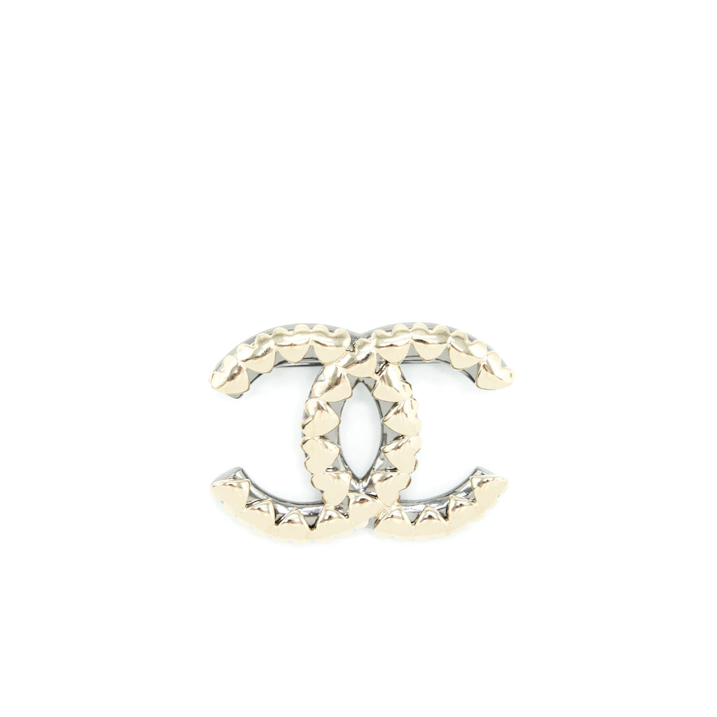 Chanel CC logo mini hearts brooch l