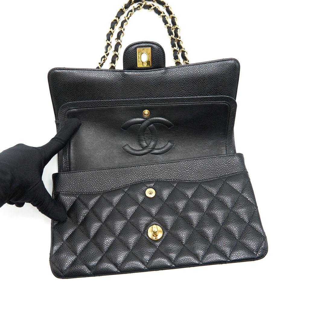 Chanel Medium Classic double flap Bag Caviar black