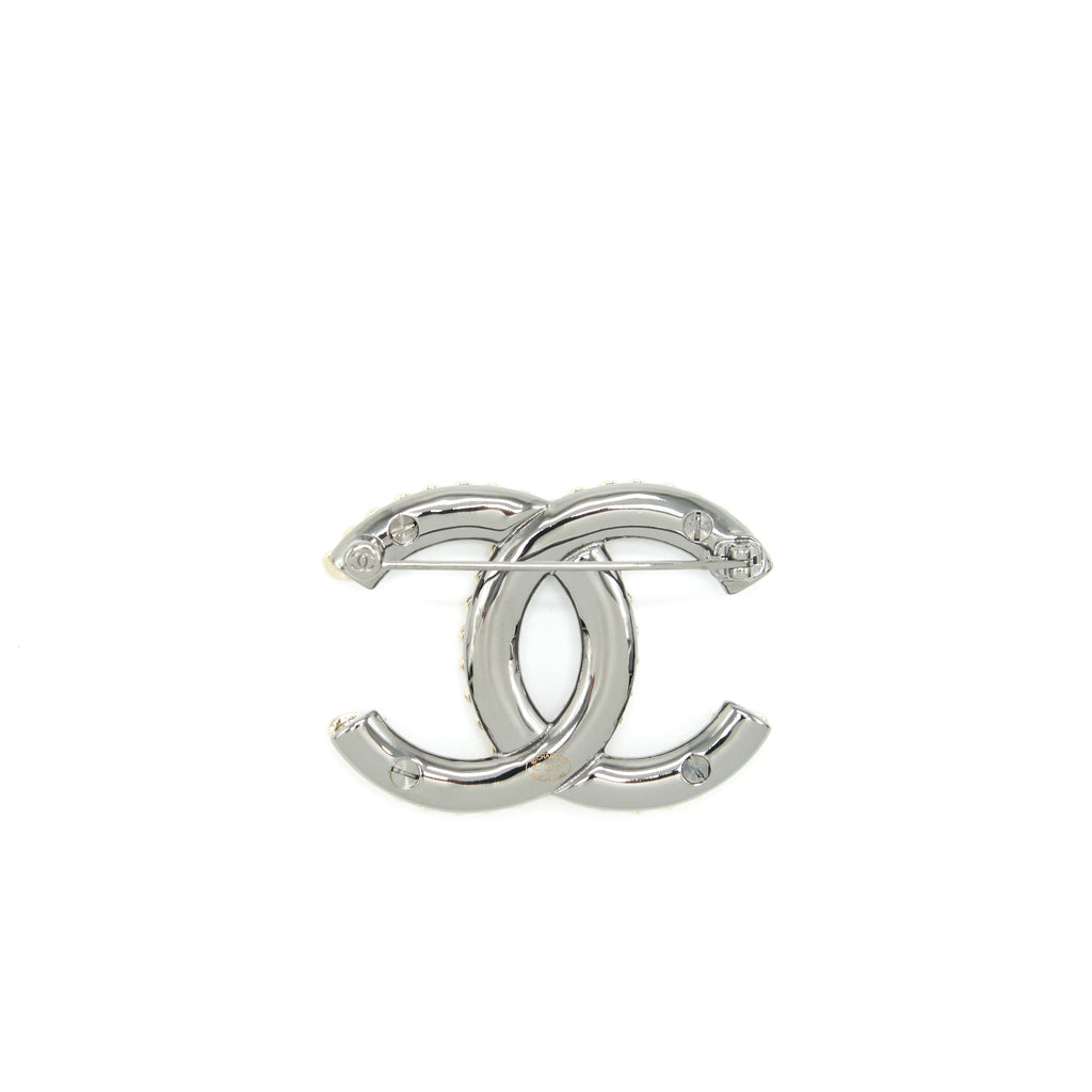 Chanel CC logo mini hearts brooch l