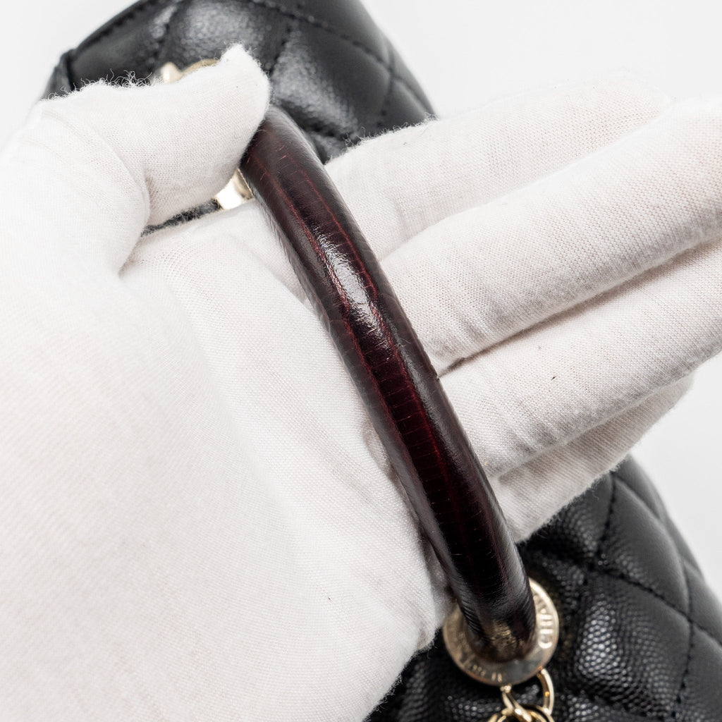 Chanel small coco handle with lizard embossed handle caviar black L (microchip)