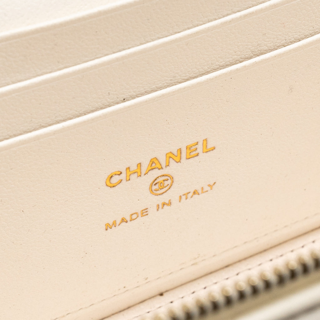 Chanel Gold Pillar Adjustable Chain Long Vanity Lambskin White  (Microchip)