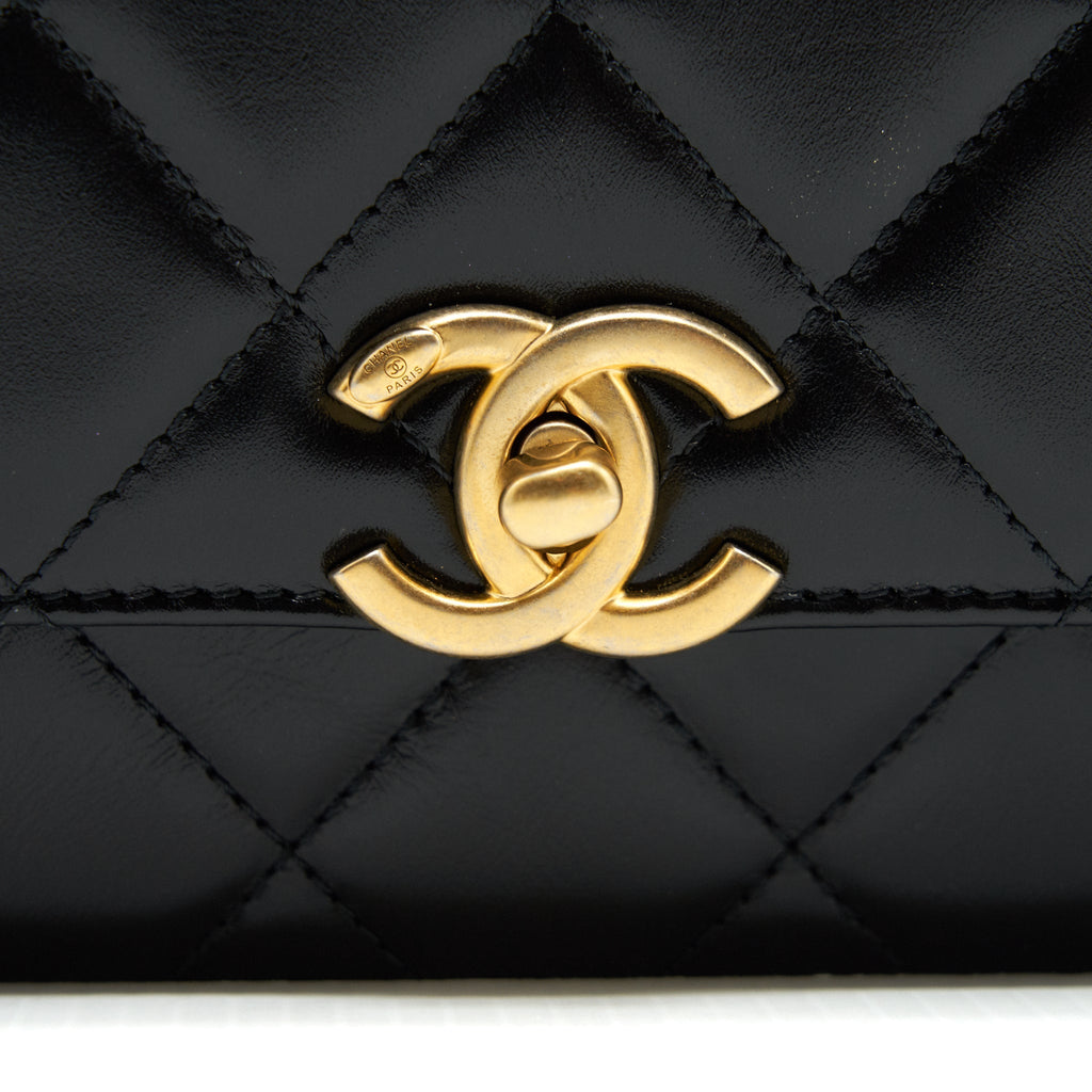 CHANEL 21A GOLD CRUSH FLAP BAG CALFSKIN Black
