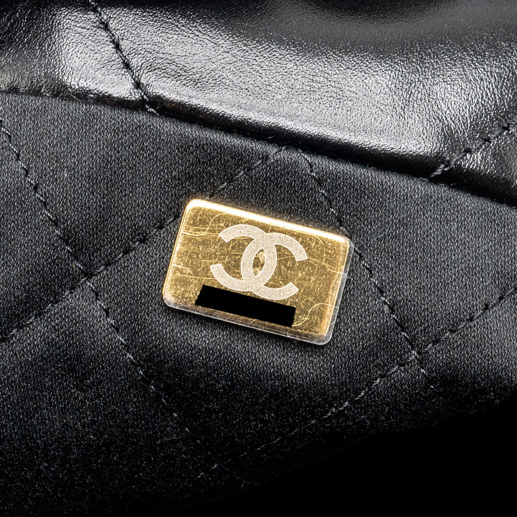 Chanel Small 22 Bag Gold Letter Shiny Calfskin Black  (Microchip)