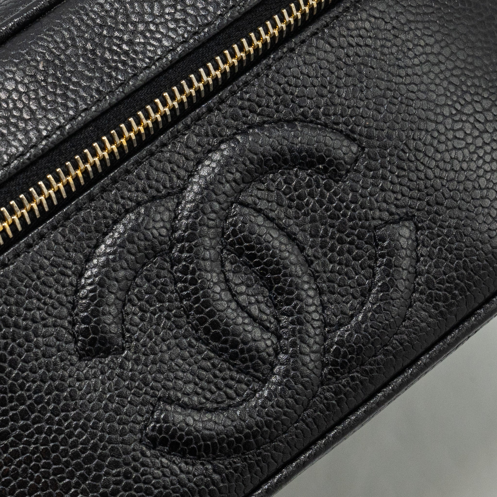 CHANEL VINTAGE Vanity Case Caviar Black