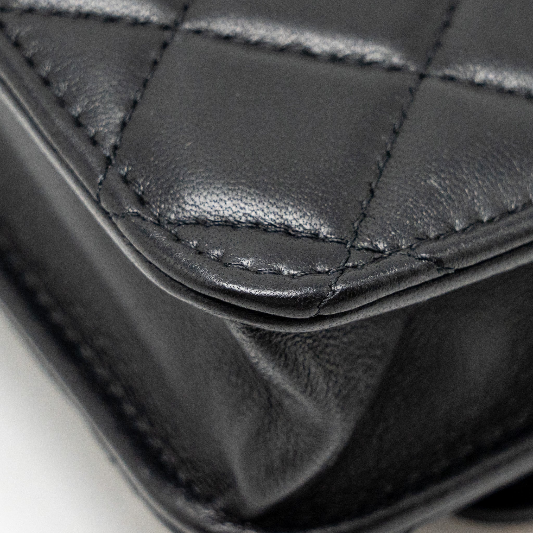 Chanel Pearl Crush Mini Flap Wallet with Chain Lambskin Black  (Microchip)