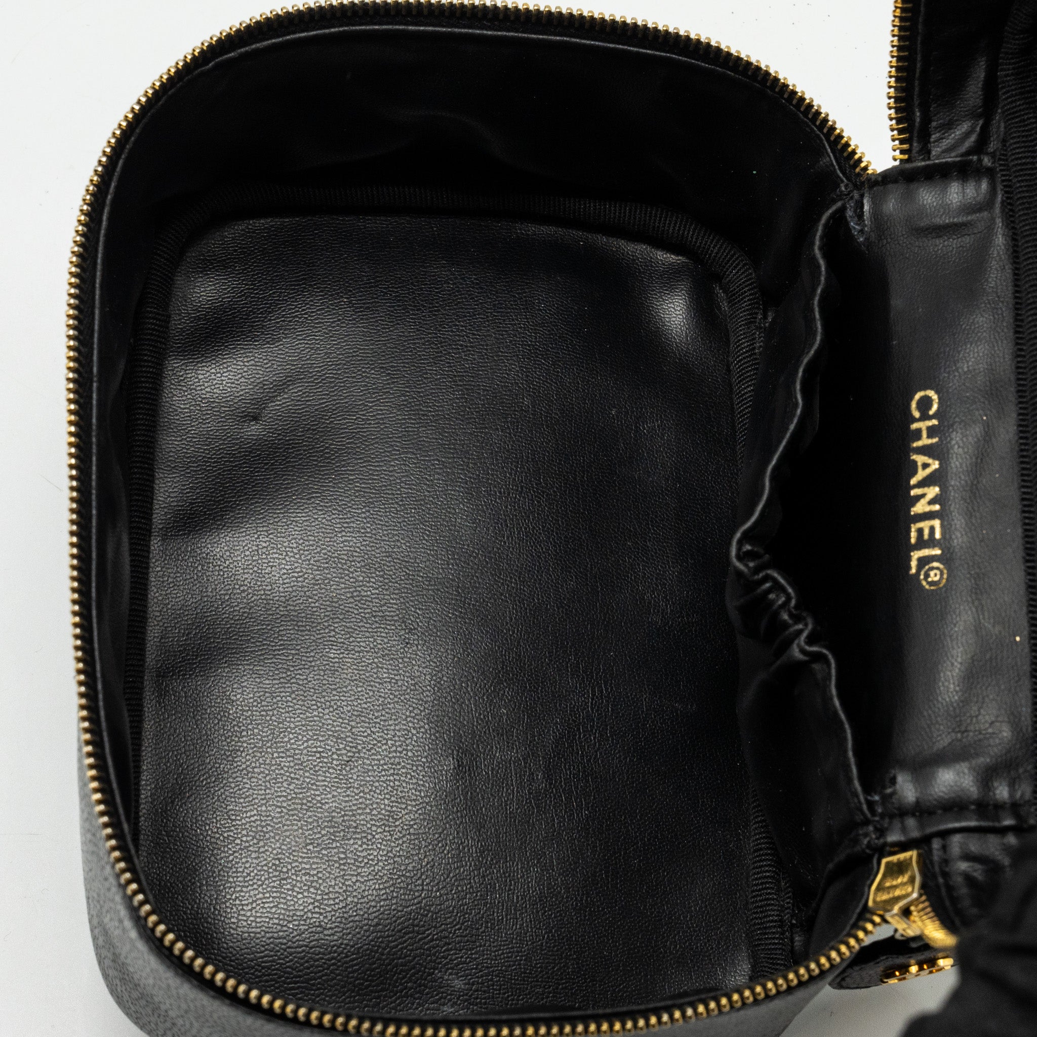 CHANEL VINTAGE Vanity Case Caviar Black