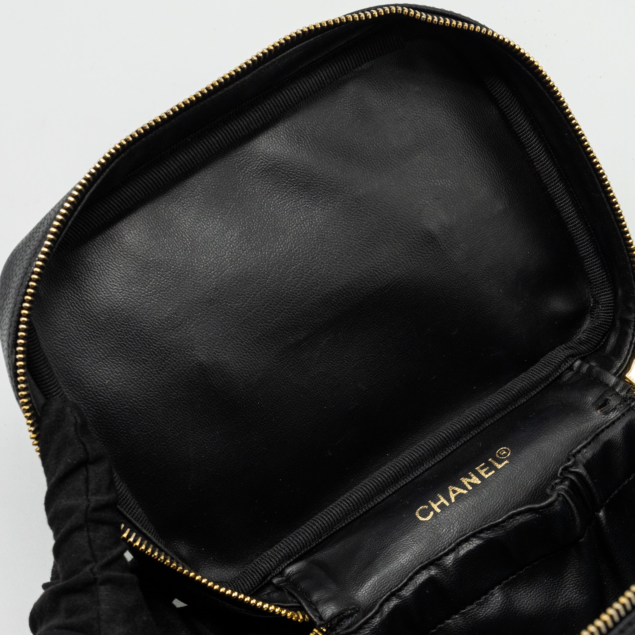 CHANEL VINTAGE Vanity Case Caviar Black
