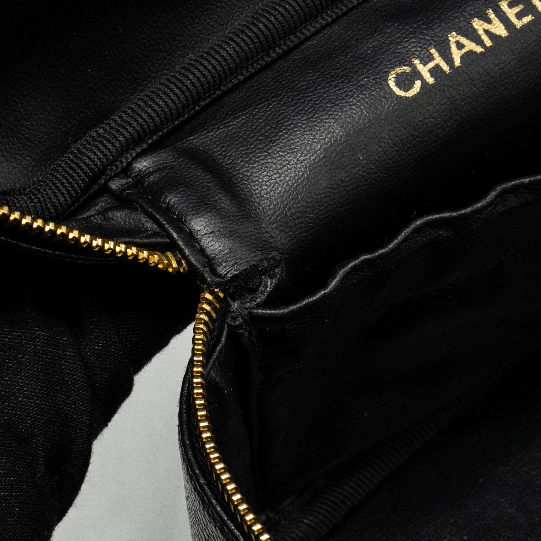 CHANEL VINTAGE Vanity Case Caviar Black